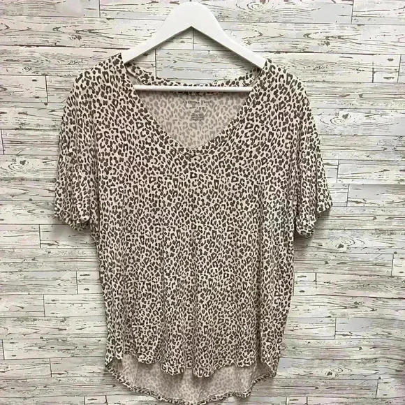 American Eagle Outfitters Tops - American Eagle Top size Small